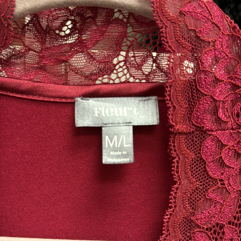 Fleur’t Robe - Picture 2 of 4